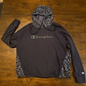 Champion pullover hoodie size L